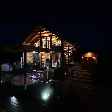 Roenk Relax Lägenhet Miskolc Exteriör bild