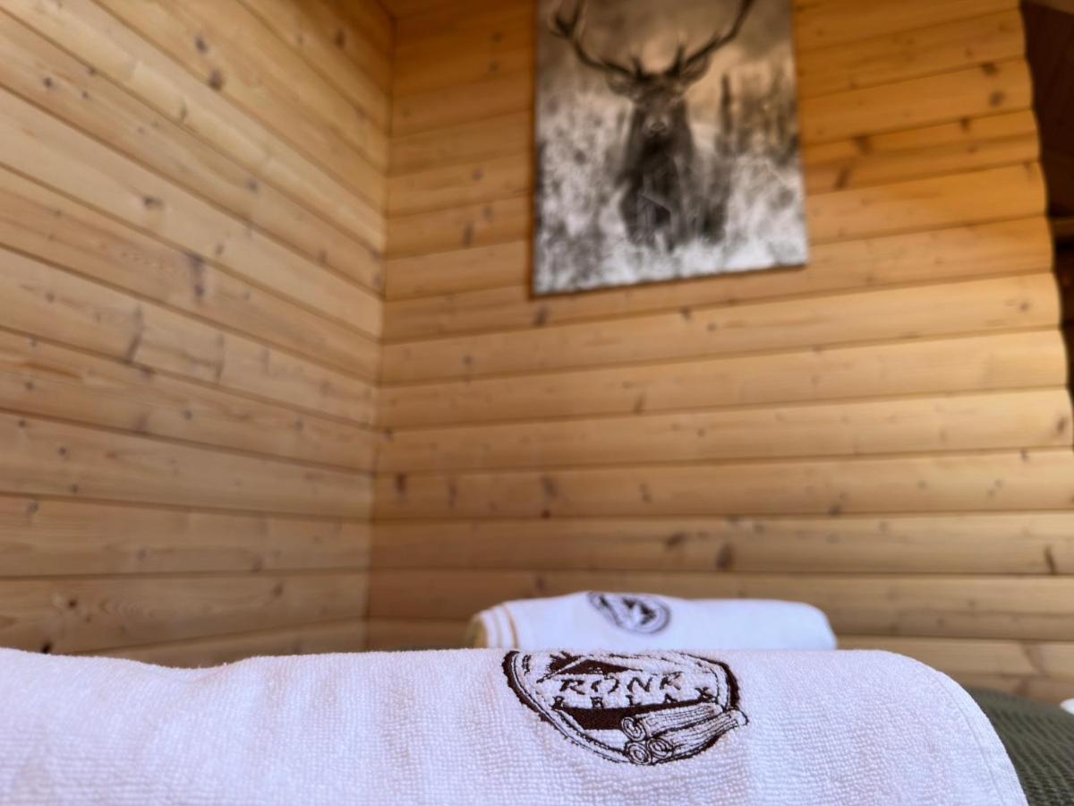 Roenk Relax Lägenhet Miskolc Exteriör bild