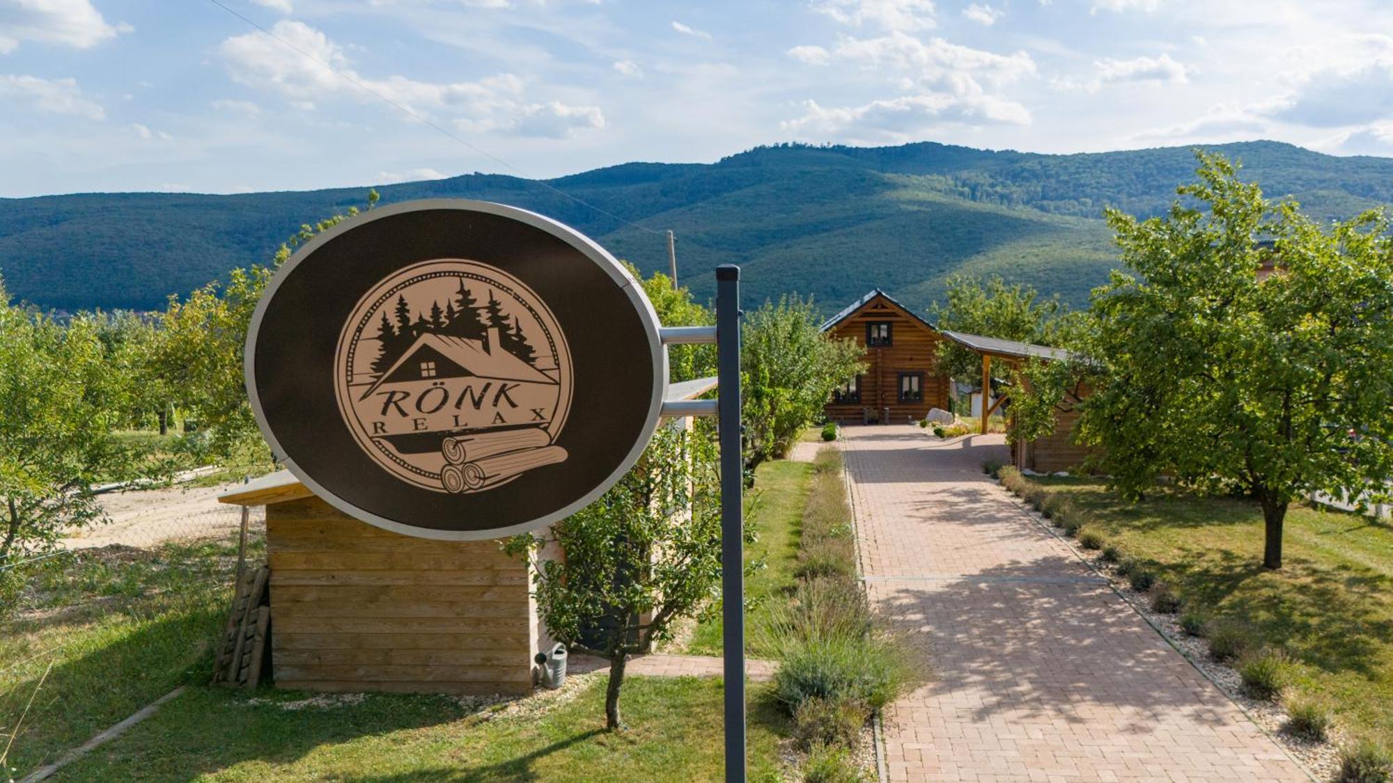 Roenk Relax Lägenhet Miskolc Exteriör bild
